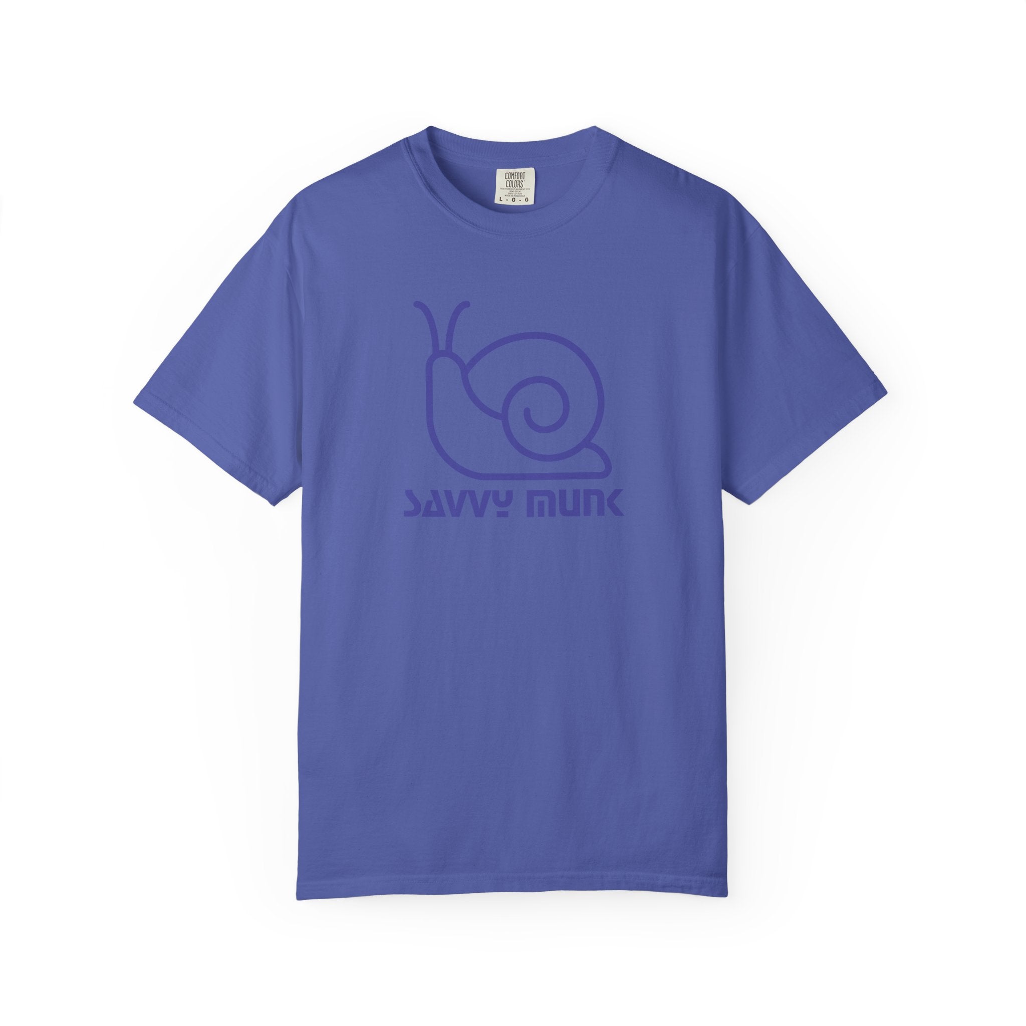 Savvy Munk Snail Graphic Unisex T-Shirt - Comfortable Casual Wear for Lovers of Unique Designs