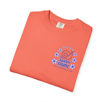 Savvy Munk - Otis under Flower Bow - Unisex T-Shirt