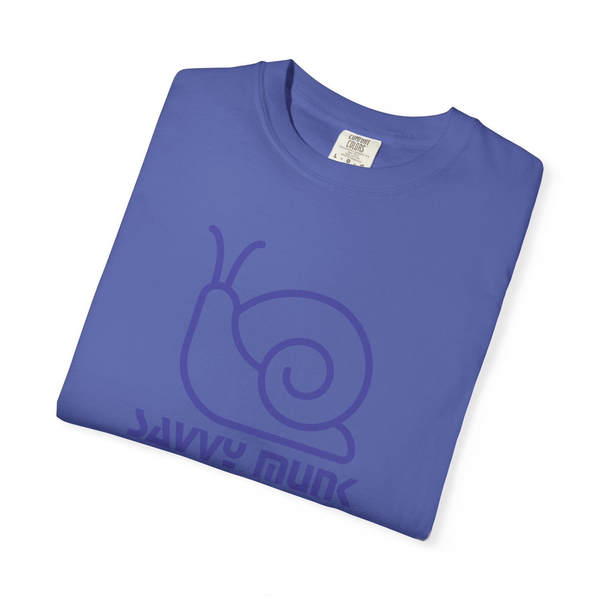 Savvy Munk Snail Graphic Unisex T-Shirt - Comfortable Casual Wear for Lovers of Unique Designs