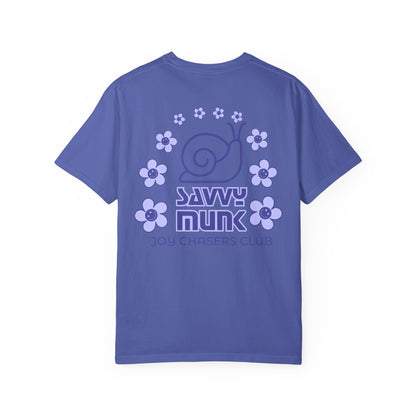 Savvy Munk - Otis under Flower Bow - Unisex T-Shirt