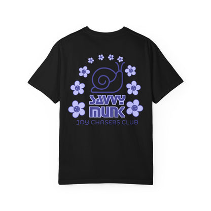 Savvy Munk - Otis under Flower Bow - Unisex T-Shirt