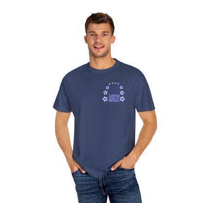 Savvy Munk - Otis under Flower Bow - Unisex T-Shirt